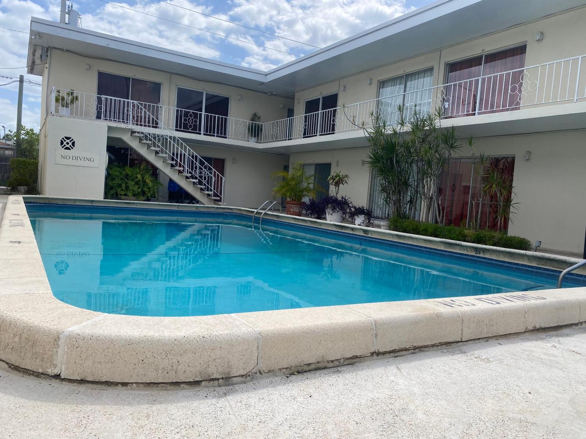 Queens Lodge Motel West Palm Beach Exteriör bild
